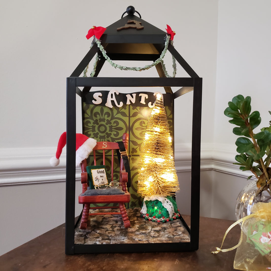 The making of The Santa Photos Lantern