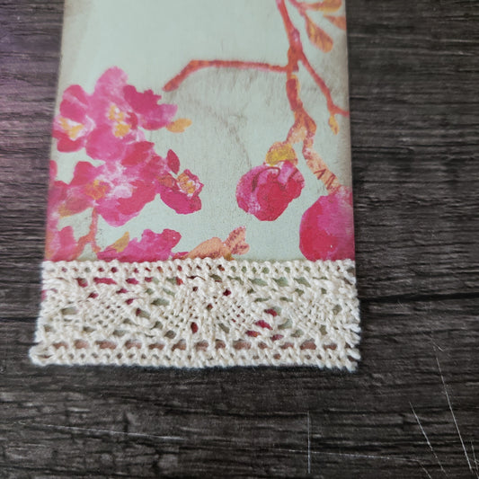Vintage Floral Book Mark with Lace Trim
