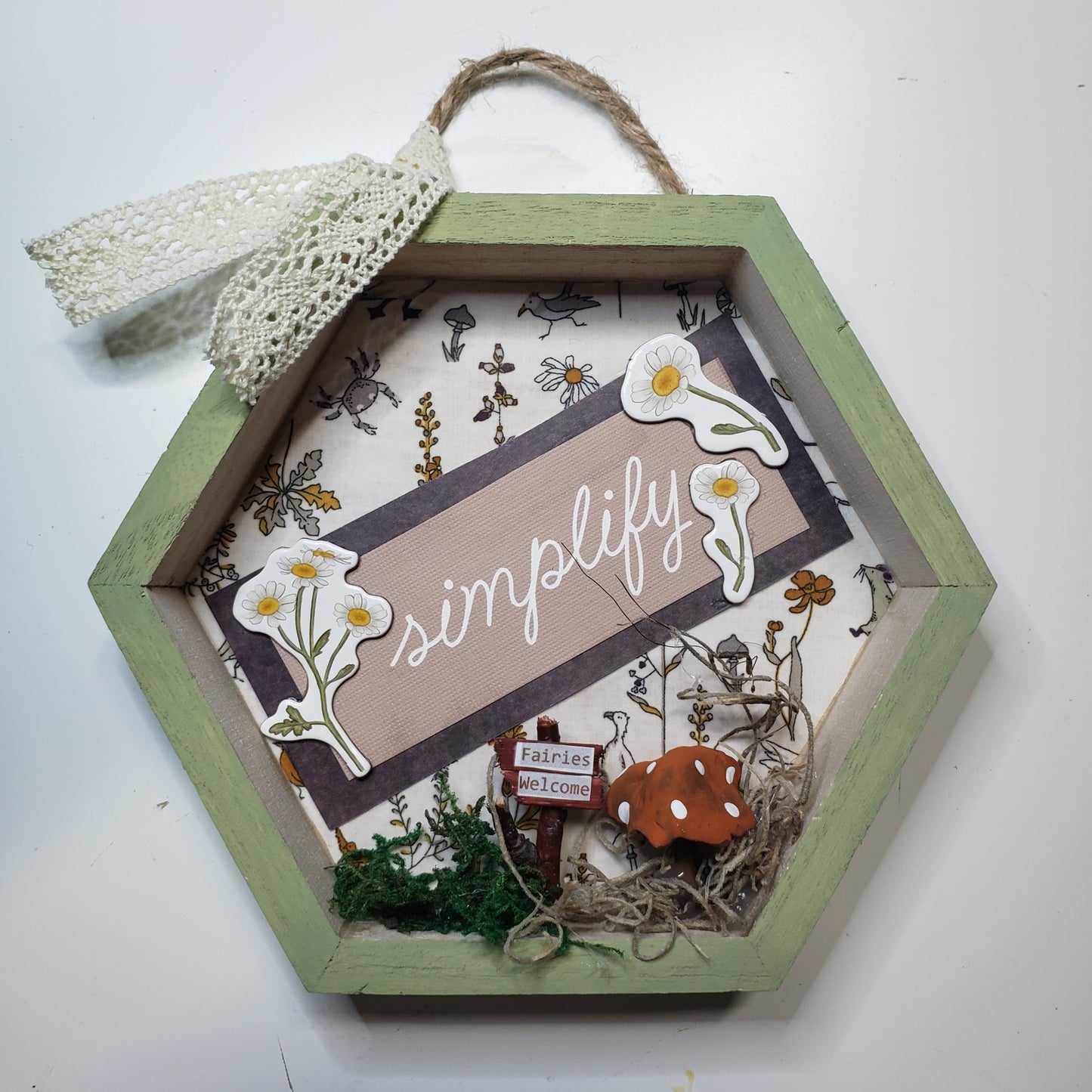 "Simplify in a field of Daisies" Wooden Floral Shadow Box
